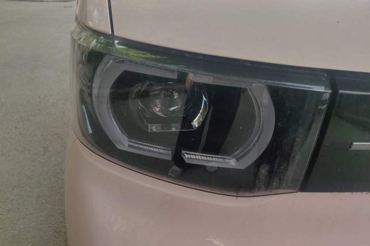 Used Wuling Hongguang MINIEV 2022 Macaron Premium Model – Lithium Iron Phosphate Exterior 6