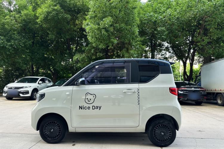 Used Wuling Hongguang MINIEV 2022 Macaron Premium Model – Lithium Iron Phosphate Exterior 6