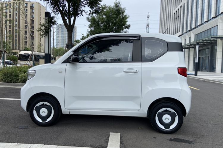 Used Wuling Hongguang MINIEV 2022 Easy Version Lithium Iron Phosphate Exterior 7