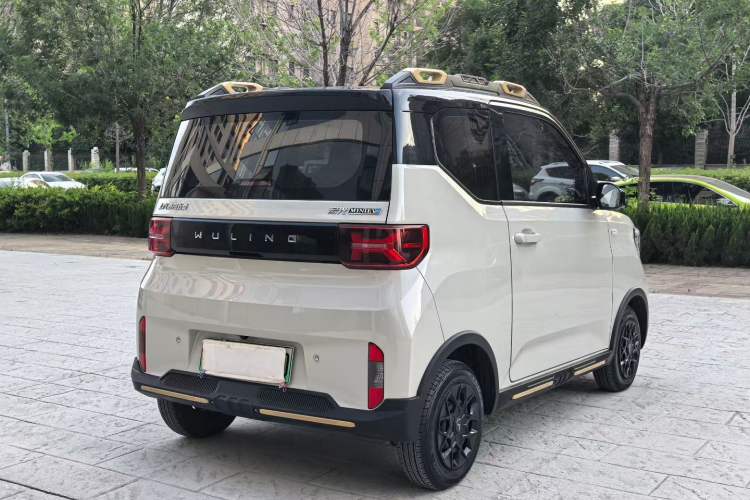 Used Wuling Hongguang MINIEV 2022 GAMEBOY 200km Gaming Edition with Lithium Iron Phosphate Exterior 8
