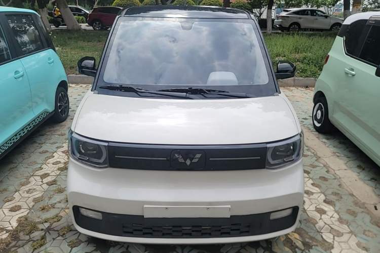 Used Wuling Hongguang MINIEV 2022 Macaron Fashion Model Lithium Iron Phosphate Front