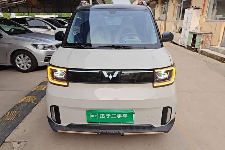 Used Wuling Hongguang MINIEV 2022 GAMEBOY 300km Enthusiast Model with Lithium Iron Phosphate Front
