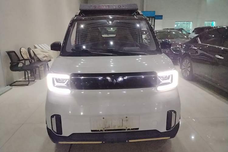 Used Wuling Hongguang MINIEV 2022 GAMEBOY 200km Gaming Edition with Lithium Iron Phosphate Front