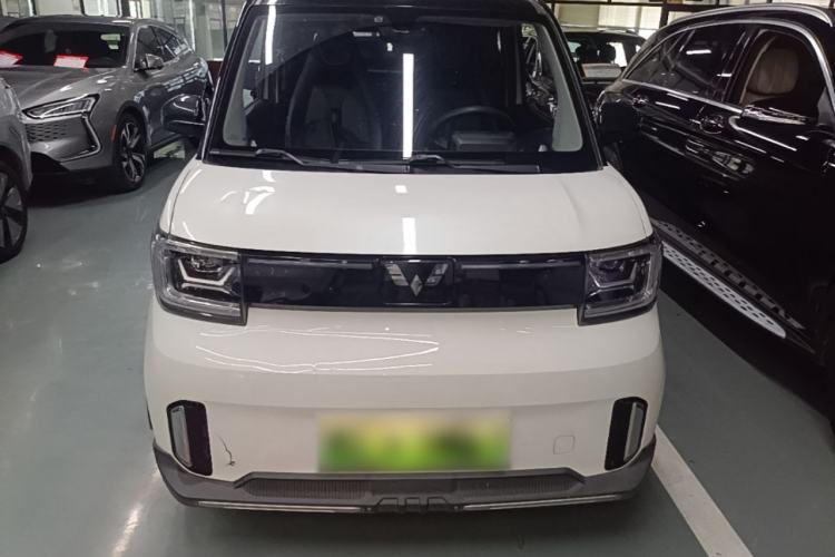 Used Wuling Hongguang MINIEV 2022 GAMEBOY 300km Enthusiast Model with Lithium Iron Phosphate Front