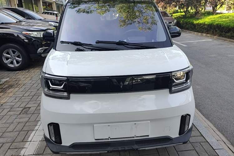 Used Wuling Hongguang MINIEV 2022 GAMEBOY 300km Enthusiast Model with Lithium Iron Phosphate Front