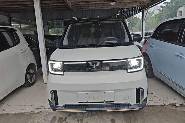 Used Wuling Hongguang MINIEV 2022 GAMEBOY 200km Gaming Edition with Lithium Iron Phosphate Front