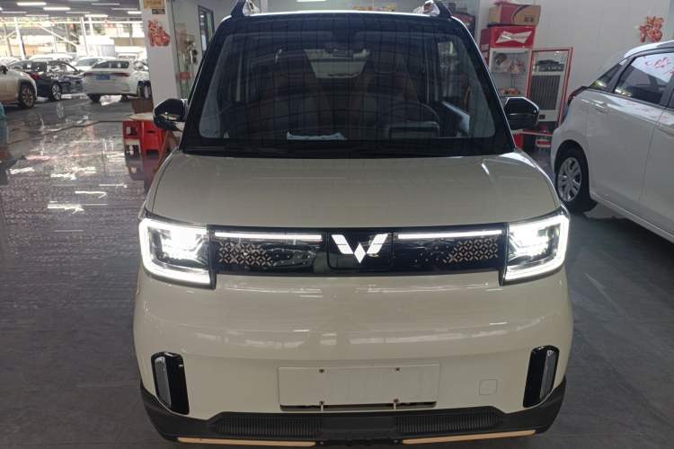 Used Wuling Hongguang MINIEV 2022 GAMEBOY 300km Enthusiast Model with Lithium Iron Phosphate Front