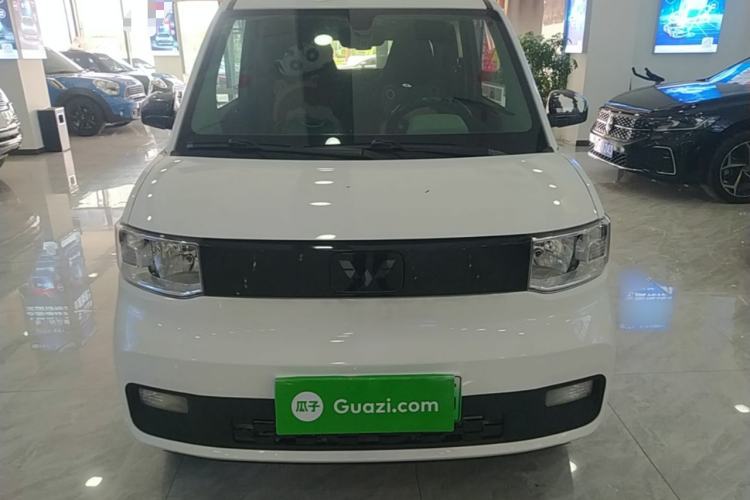 Used Wuling Hongguang MINIEV 2022 Zizai Version Lithium Iron Phosphate Front