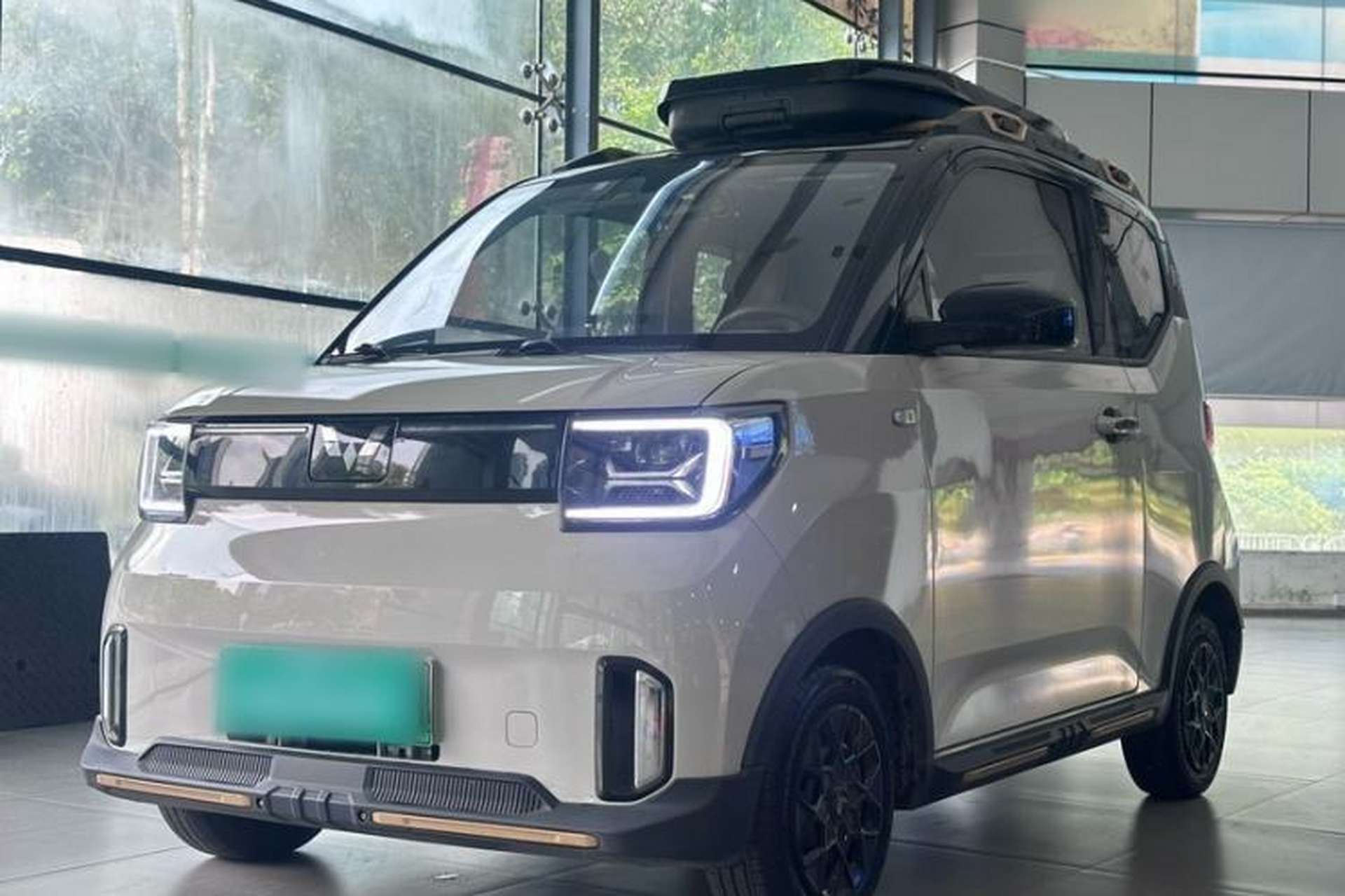 Used Wuling Hongguang MINIEV 2022 GAMEBOY 300km Enthusiast Model with Lithium Iron Phosphate Front Left 45 Deg