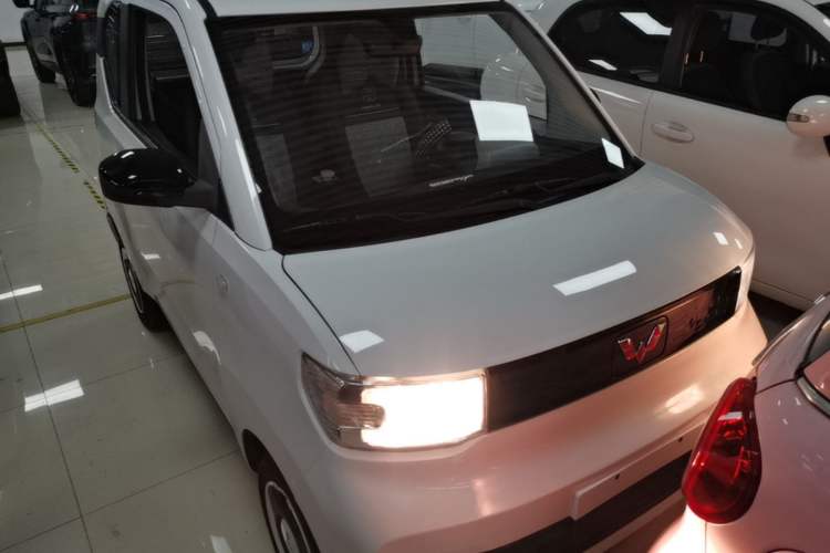Used Wuling Hongguang MINIEV 2022 Macaron Fashion Model Lithium Iron Phosphate Front