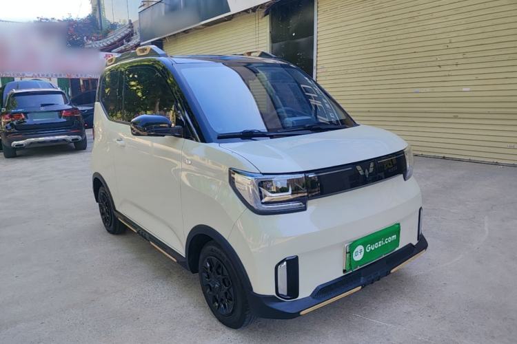 Used Wuling Hongguang MINIEV 2022 GAMEBOY 200km Gaming Edition with Lithium Iron Phosphate Front Right 45 Deg