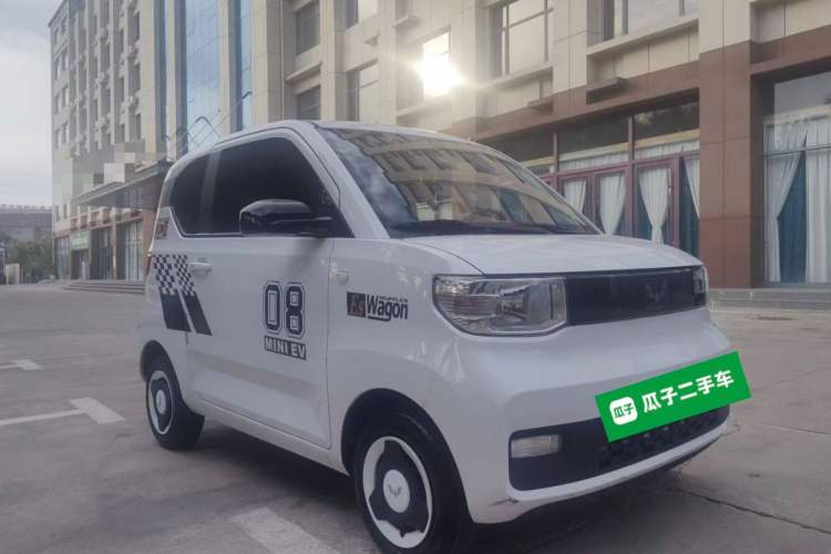 Used Wuling Hongguang MINIEV 2022 Zizai Version Lithium Iron Phosphate Front Right 45 Deg