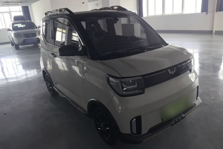 Used Wuling Hongguang MINIEV 2022 GAMEBOY 200km Gaming Edition with Lithium Iron Phosphate Front Right 45 Deg