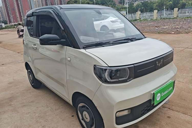 Used Wuling Hongguang MINIEV 2022 Macaron Premium Model – Lithium Iron Phosphate Front Right 45 Deg