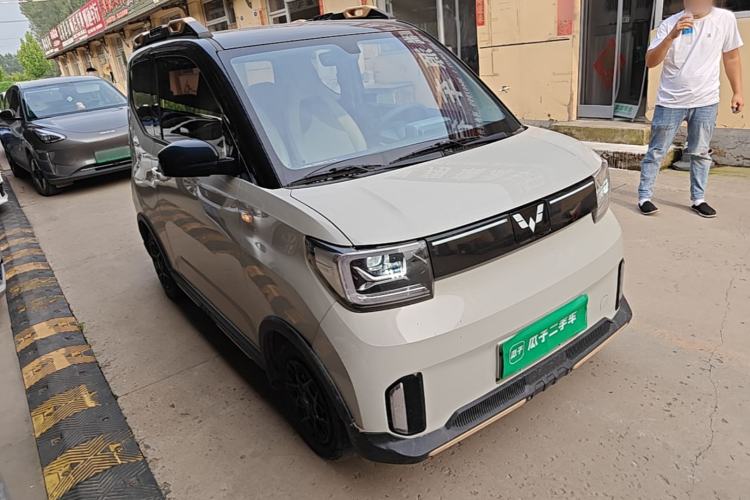 Used Wuling Hongguang MINIEV 2022 GAMEBOY 300km Enthusiast Model with Lithium Iron Phosphate Front Right 45 Deg