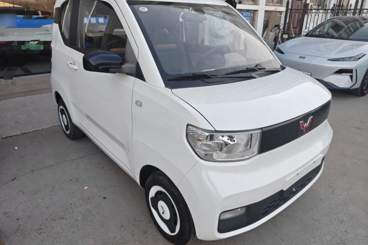 Used Wuling Hongguang MINIEV 2022 Easy Version Lithium Iron Phosphate Front Right 45 Deg