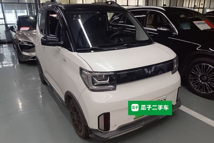 Used Wuling Hongguang MINIEV 2022 GAMEBOY 300km Enthusiast Model with Lithium Iron Phosphate Front Right 45 Deg