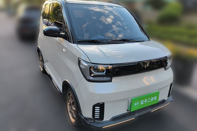 Used Wuling Hongguang MINIEV 2022 GAMEBOY 200km Gaming Edition with Lithium Iron Phosphate Front Right 45 Deg