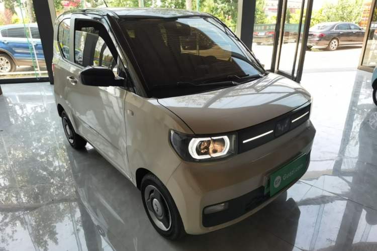 Used Wuling Hongguang MINIEV 2022 Macaron Premium Model – Lithium Iron Phosphate Front Right 45 Deg