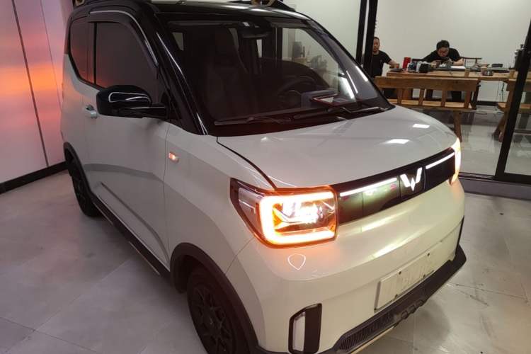 Used Wuling Hongguang MINIEV 2022 GAMEBOY 200km Gaming Edition with Lithium Iron Phosphate Front Right 45 Deg