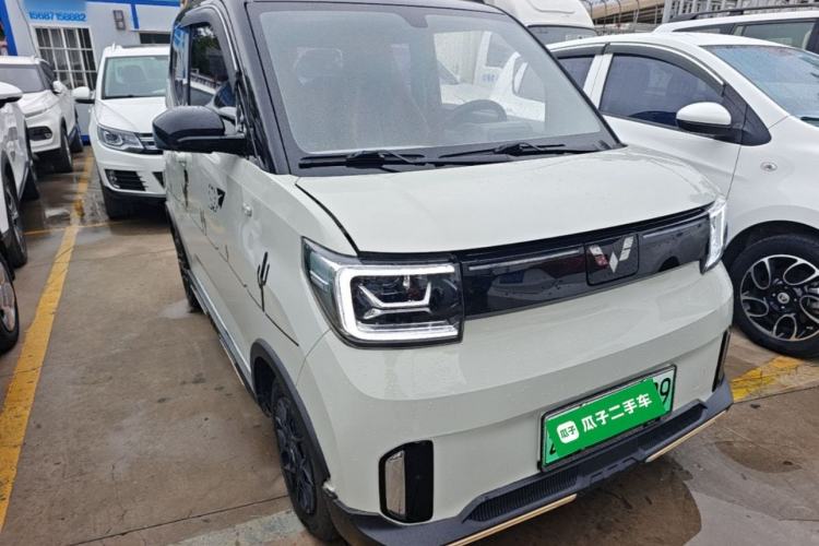 Used Wuling Hongguang MINIEV 2022 GAMEBOY 200km Gaming Edition with Lithium Iron Phosphate Front Right 45 Deg