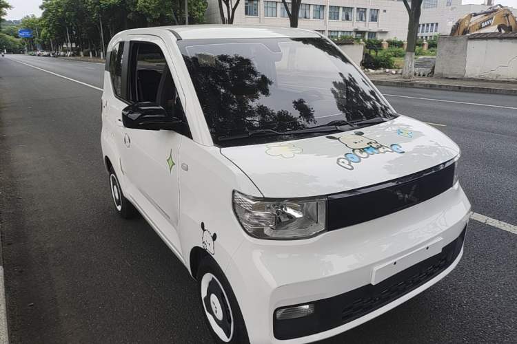 Used Wuling Hongguang MINIEV 2022 Zizai Version Lithium Iron Phosphate Front Right 45 Deg