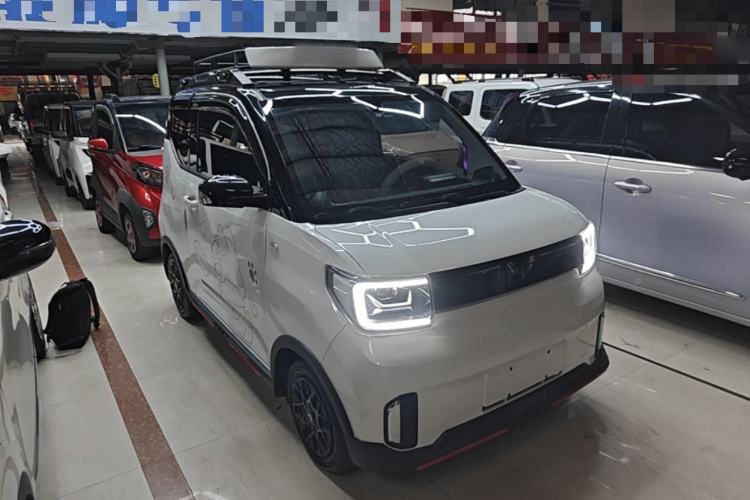 Used Wuling Hongguang MINIEV 2022 GAMEBOY 300km Enthusiast Model with Lithium Iron Phosphate Front Right 45 Deg