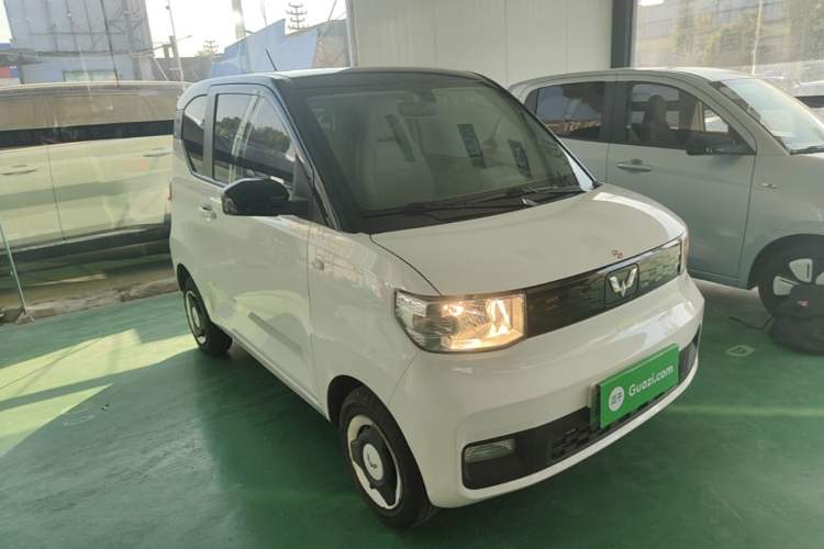 Used Wuling Hongguang MINIEV 2022 Easy Version Lithium Iron Phosphate Front Right 45 Deg