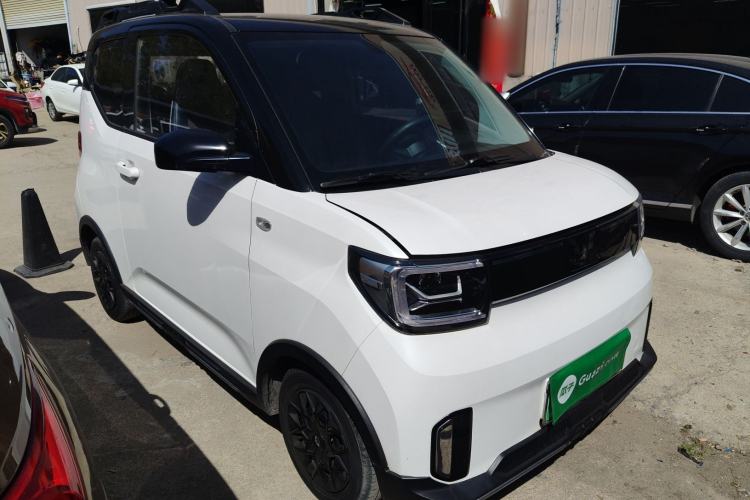 Used Wuling Hongguang MINIEV 2022 GAMEBOY 300km Enthusiast Model with Lithium Iron Phosphate Front Right 45 Deg