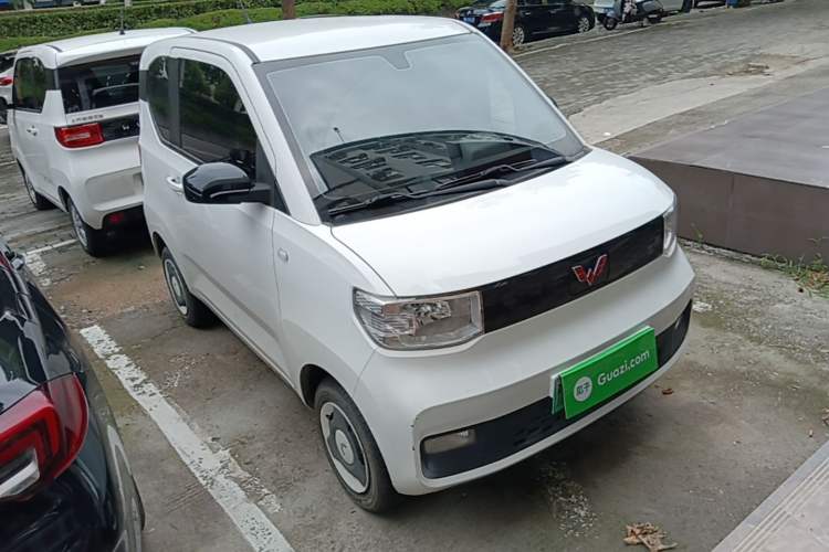 Used Wuling Hongguang MINIEV 2022 Easy Version Lithium-NMC Front Right 45 Deg