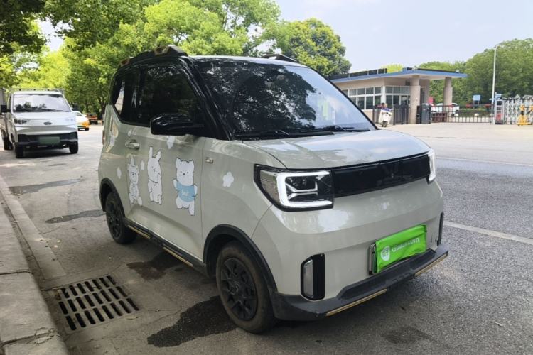 Used Wuling Hongguang MINIEV 2022 GAMEBOY 200km Gaming Edition with Lithium Iron Phosphate Front Right 45 Deg