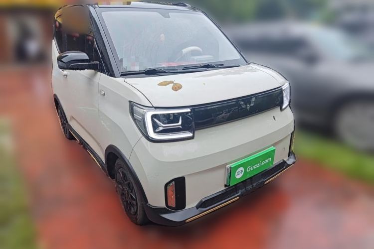 Used Wuling Hongguang MINIEV 2022 GAMEBOY 300km Enthusiast Model with Lithium Iron Phosphate Front Right 45 Deg
