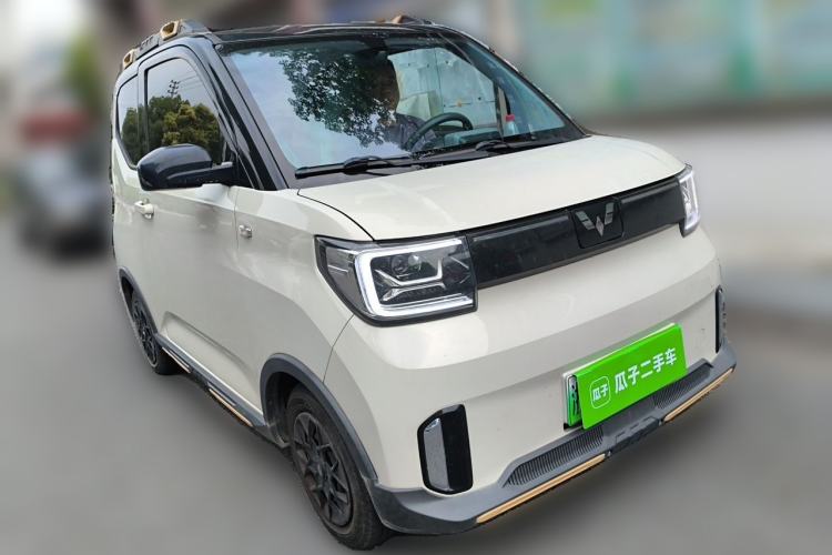 Used Wuling Hongguang MINIEV 2022 GAMEBOY 200km Gaming Edition with Lithium Iron Phosphate Front Right 45 Deg