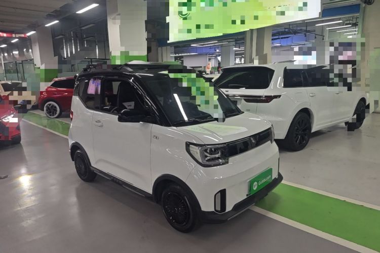 Used Wuling Hongguang MINIEV 2022 GAMEBOY 200km Gaming Edition with Lithium Iron Phosphate Front Right 45 Deg