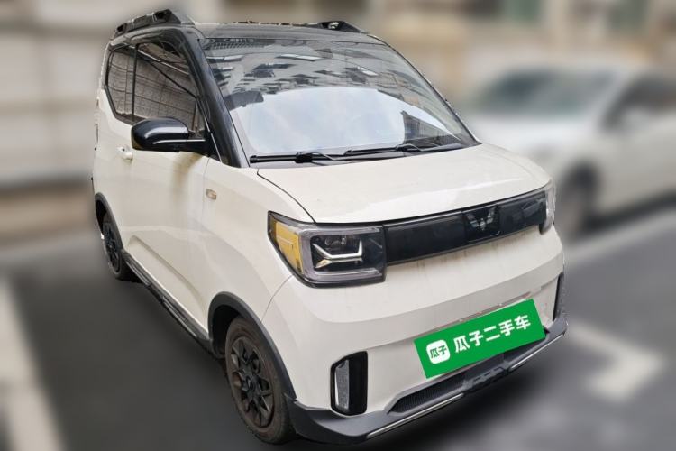 Used Wuling Hongguang MINIEV 2022 GAMEBOY 200km Gaming Edition with Lithium Iron Phosphate Front Right 45 Deg