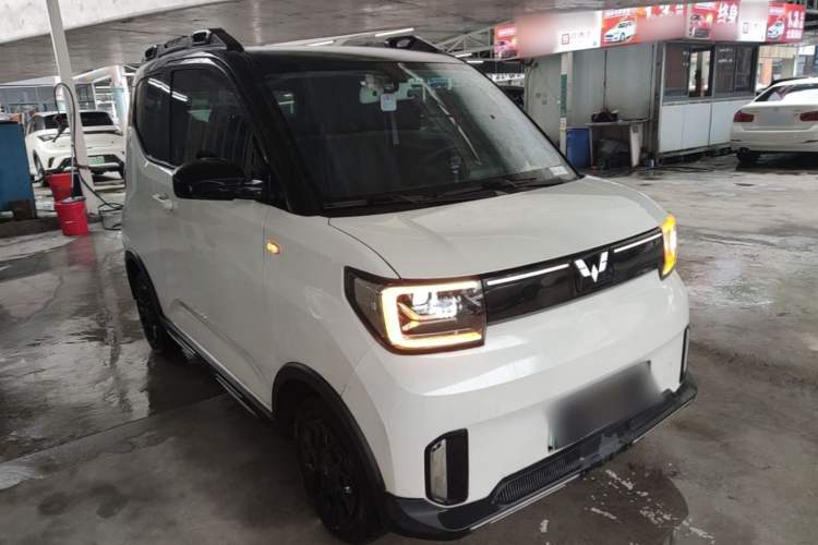Used Wuling Hongguang MINIEV 2022 GAMEBOY 200km Gaming Edition with Lithium Iron Phosphate Front Right 45 Deg