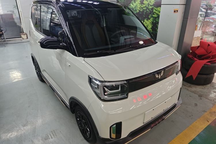 Used Wuling Hongguang MINIEV 2022 GAMEBOY 200km Gaming Edition with Lithium Iron Phosphate Front Right 45 Deg