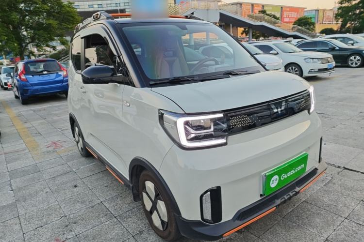 Used Wuling Hongguang MINIEV 2022 GAMEBOY 300km Enthusiast Model with Lithium Iron Phosphate Front Right 45 Deg