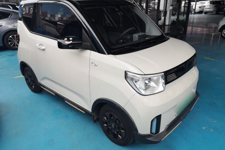Used Wuling Hongguang MINIEV 2022 GAMEBOY 300km Play Edition Lithium Iron Phosphate Front Right 45 Deg