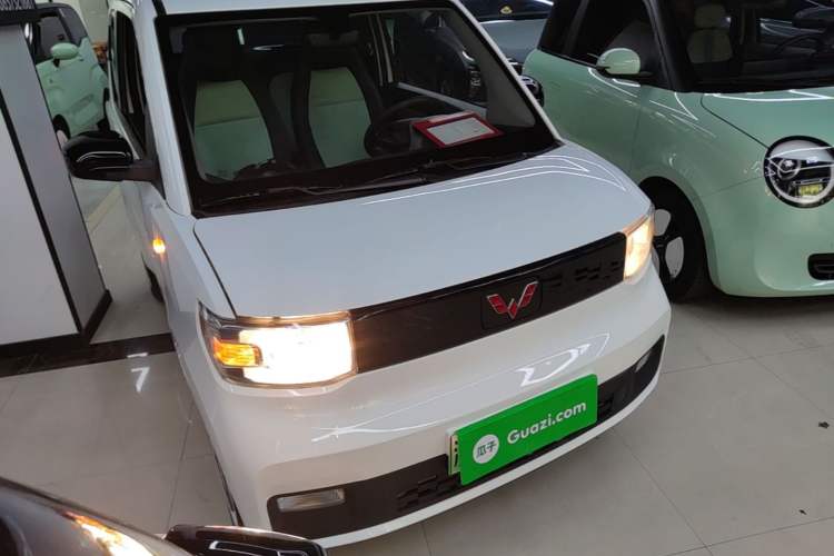 Used Wuling Hongguang MINIEV 2022 Easy Version Lithium Iron Phosphate Front Right 45 Deg