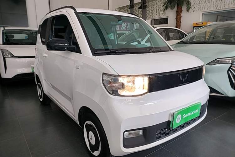 Used Wuling Hongguang MINIEV 2022 Enjoy Edition Lithium-Ion Battery Front Right 45 Deg