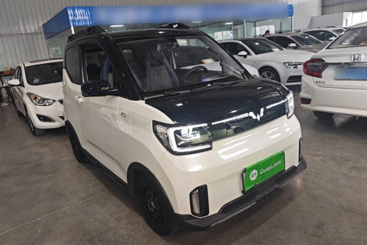 Used Wuling Hongguang MINIEV 2022 GAMEBOY 300km Enthusiast Model with Lithium Iron Phosphate Front Right 45 Deg