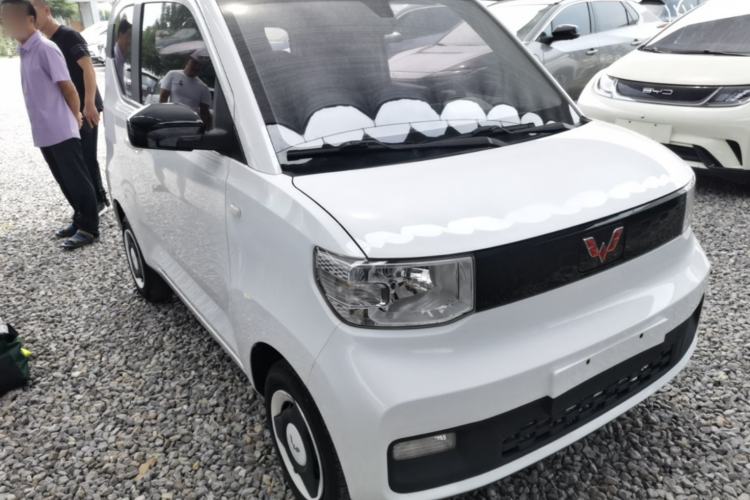 Used Wuling Hongguang MINIEV 2022 Easy Version Lithium-NMC Front Right 45 Deg
