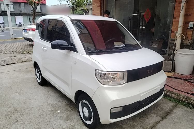 Used Wuling Hongguang MINIEV 2022 Zizai Version Lithium Iron Phosphate Front Right 45 Deg
