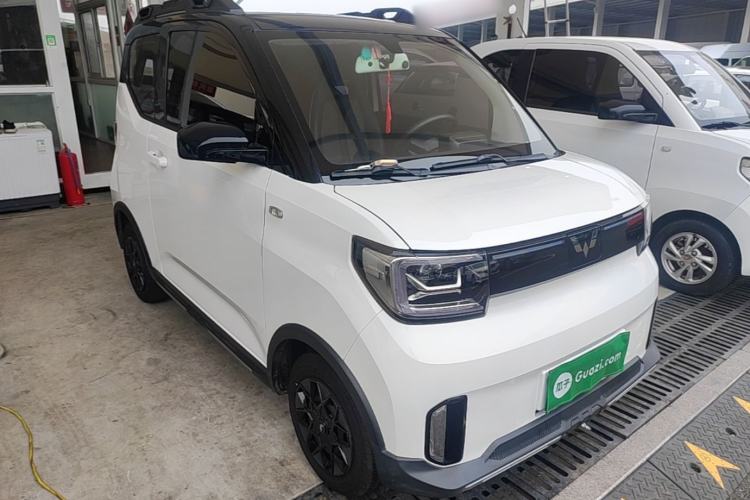 Used Wuling Hongguang MINIEV 2022 GAMEBOY 200km Gaming Edition with Lithium Iron Phosphate Front Right 45 Deg