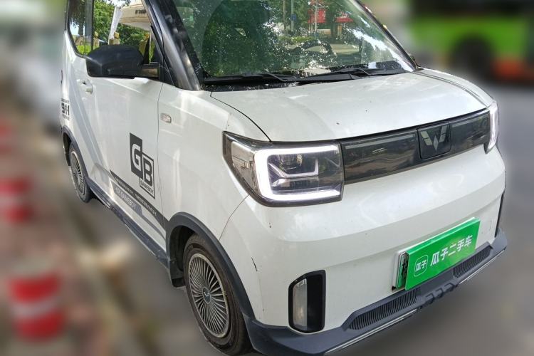 Used Wuling Hongguang MINIEV 2022 GAMEBOY 300km Enthusiast Model with Lithium Iron Phosphate Front Right 45 Deg