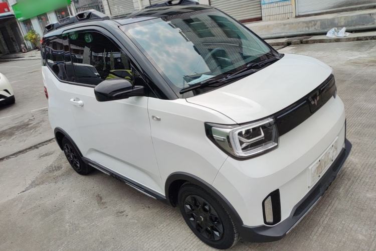 Used Wuling Hongguang MINIEV 2022 GAMEBOY 200km Gaming Edition with Lithium Iron Phosphate Front Right 45 Deg
