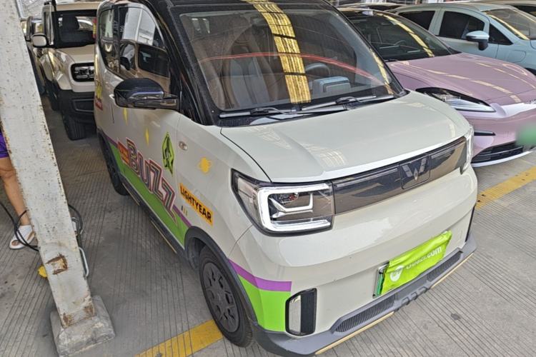 Used Wuling Hongguang MINIEV 2022 GAMEBOY 200km Gaming Edition with Lithium Iron Phosphate Front Right 45 Deg