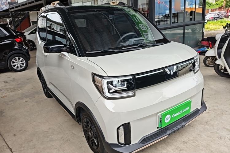 Used Wuling Hongguang MINIEV 2022 GAMEBOY 300km Enthusiast Model with Lithium Iron Phosphate Front Right 45 Deg