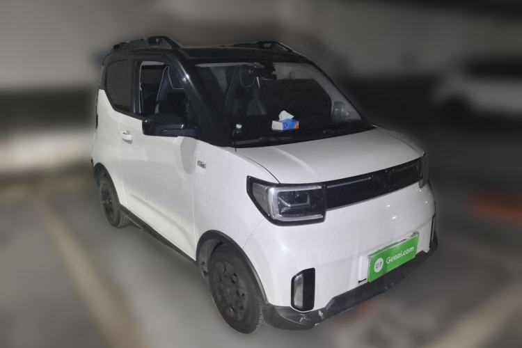 Used Wuling Hongguang MINIEV 2022 GAMEBOY 300km Enthusiast Model with Lithium Iron Phosphate Front Right 45 Deg